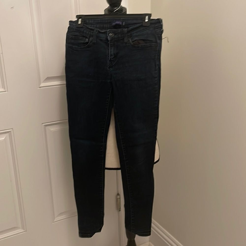 Levi’s 535 Jegging.  So comfy!